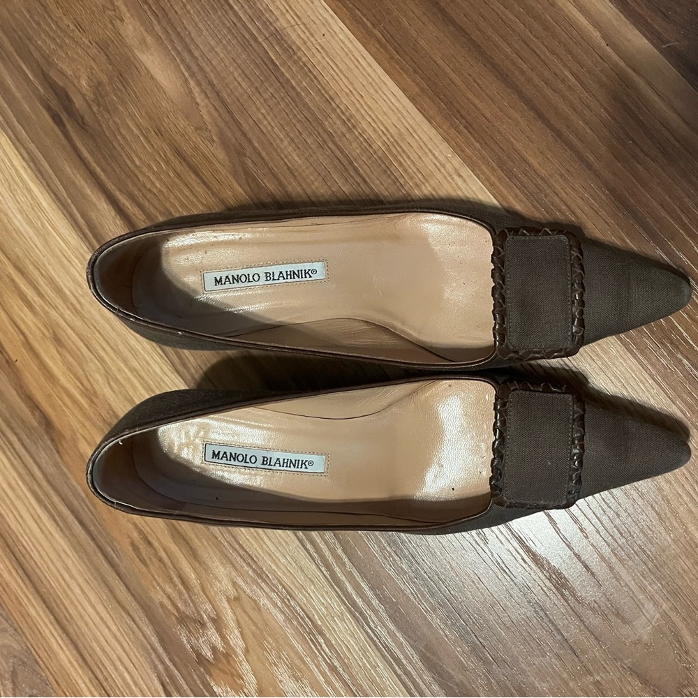 Vintage Manolo Blahnik Brown Kitten Heels